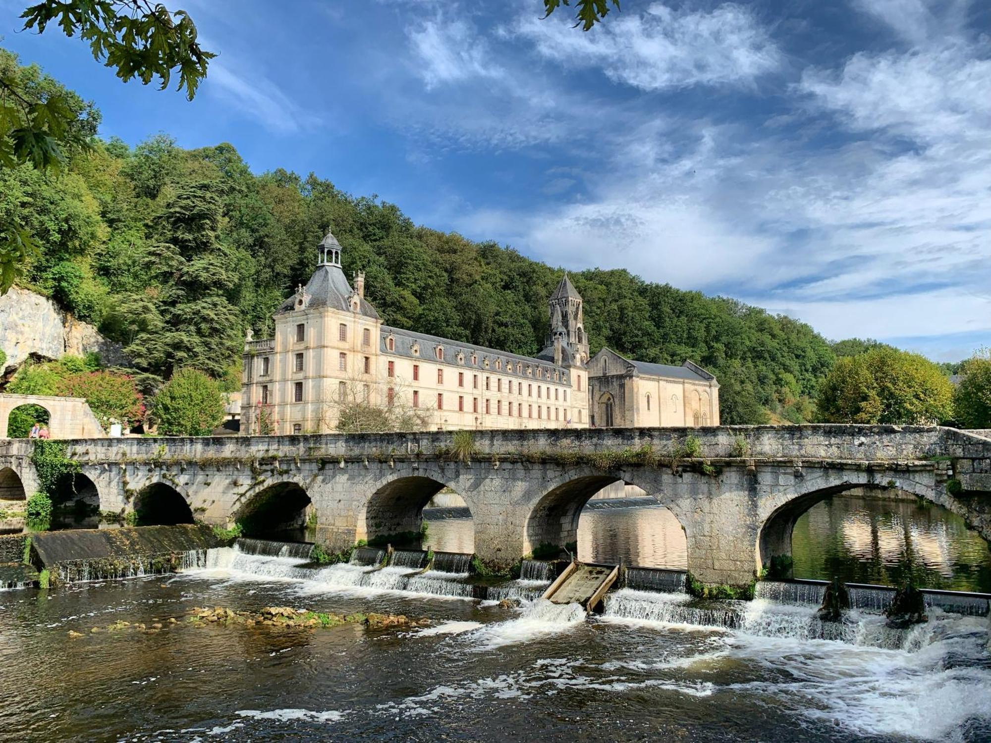 Domaine Chez Les Rois Bed and Breakfast Berneuil  Buitenkant foto